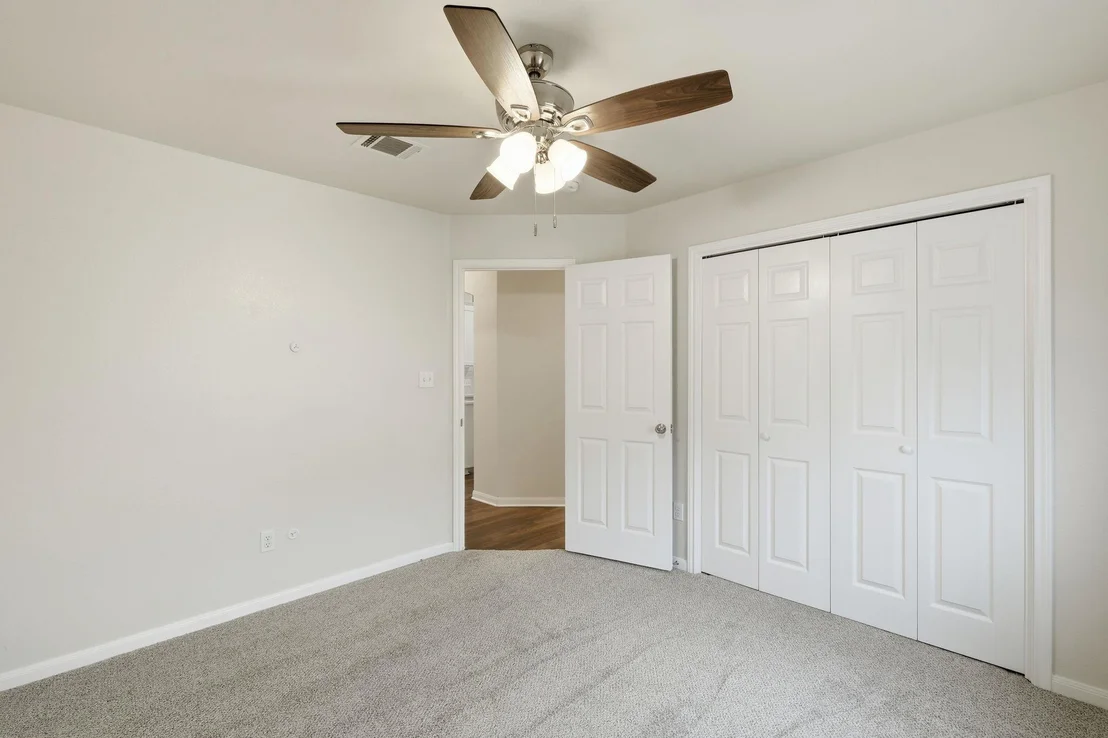 Photo of 102 Bosque DR