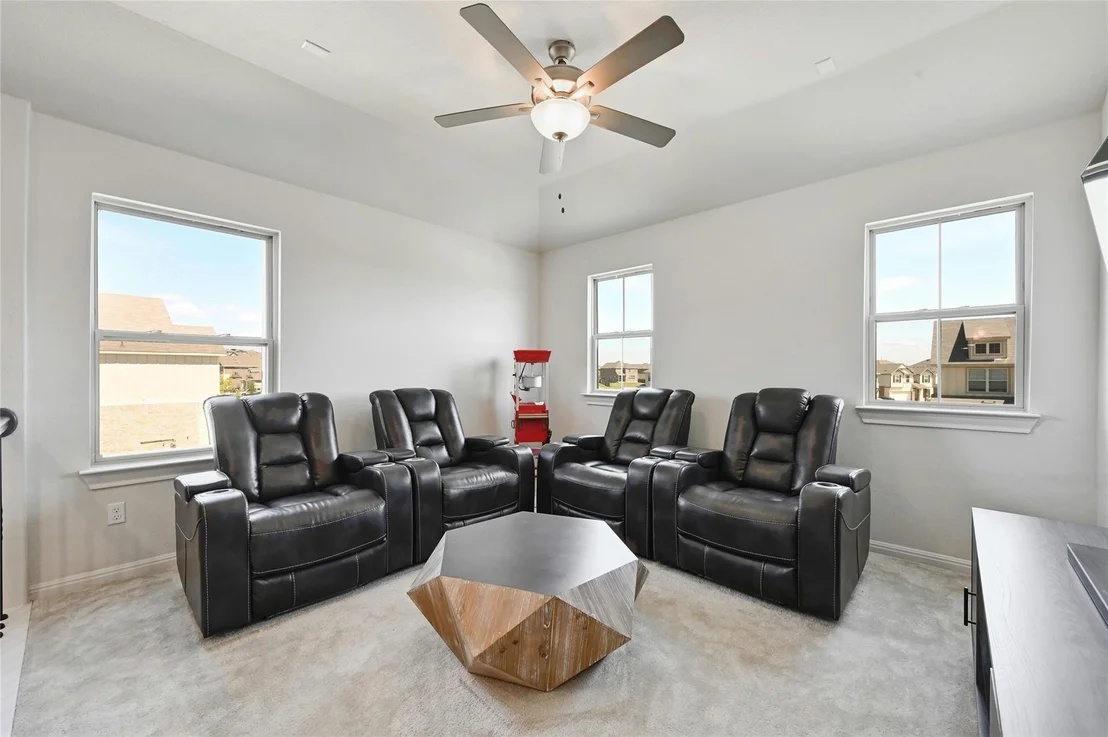 Photo of 468 Purple Heart DR