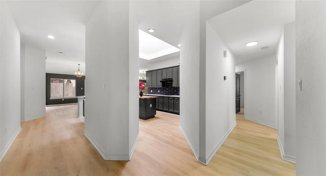 Photo of 2527 Crenshaw DR