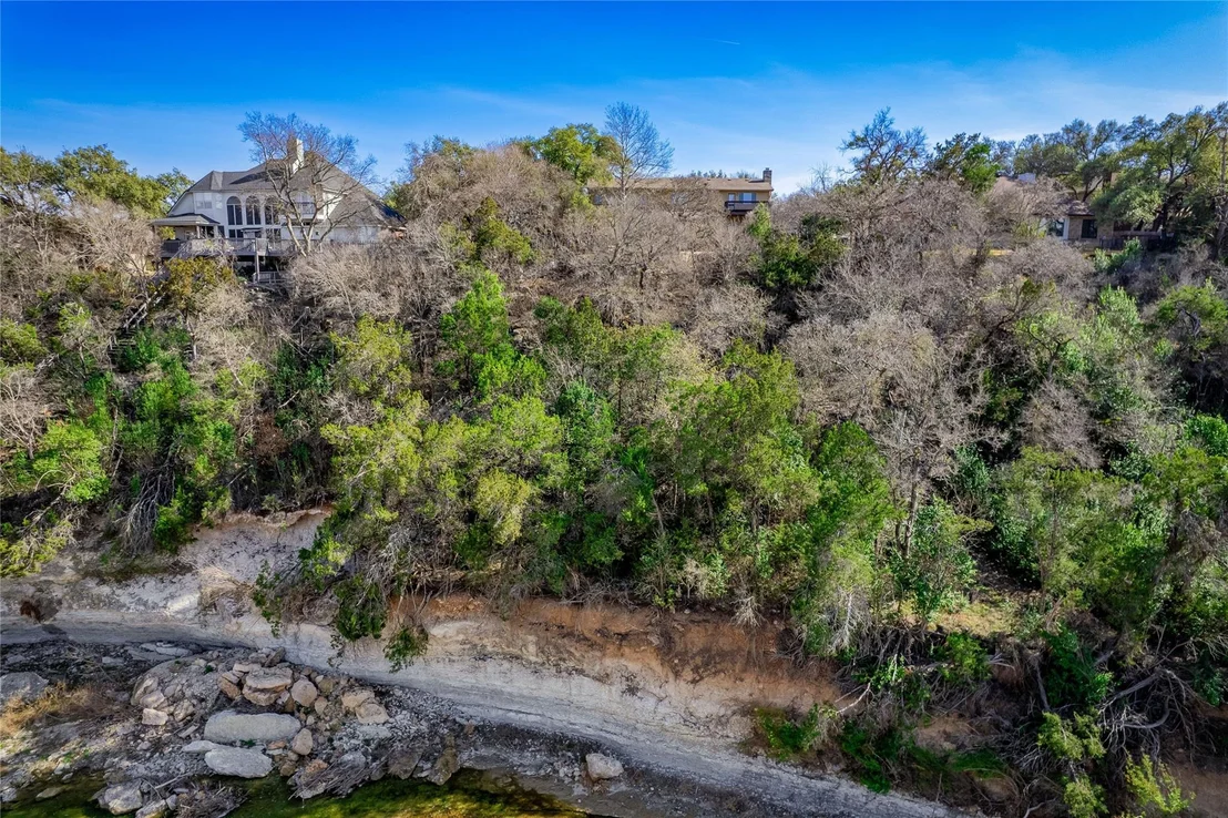 Photo of 302 S Ridge CIR