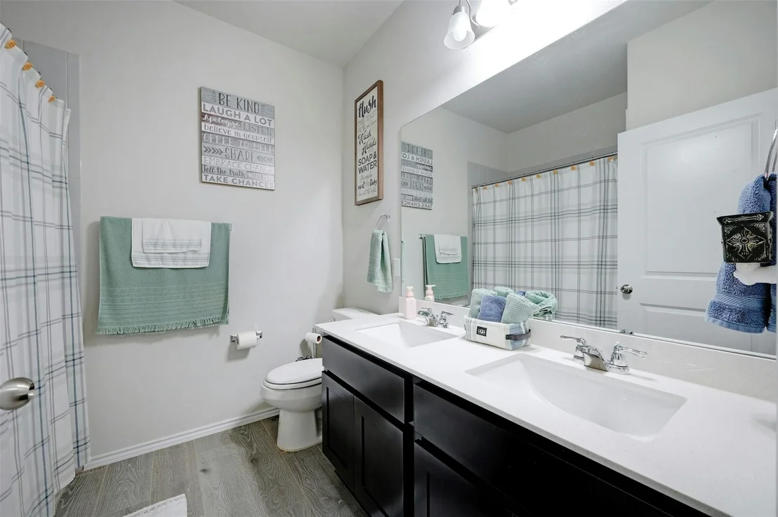 Photo of 541 Blue Oak BLVD