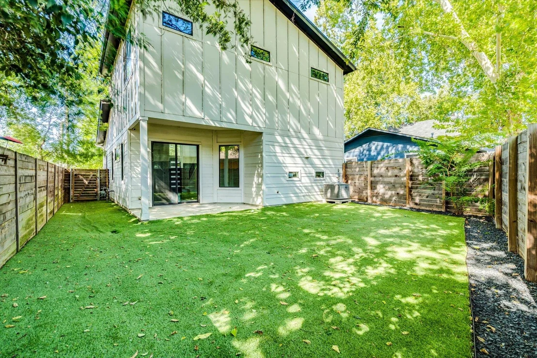 Photo of Unit 1 at 302 Irma DR