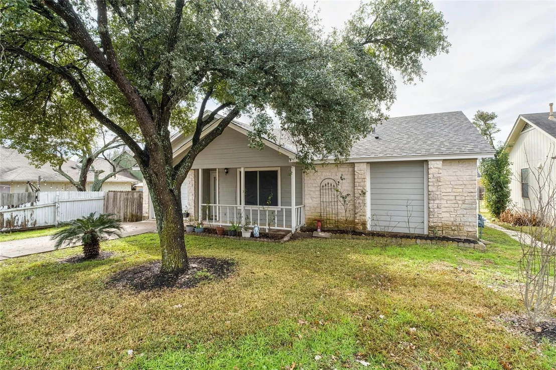Photo of 2305 QUICKSILVER BLVD