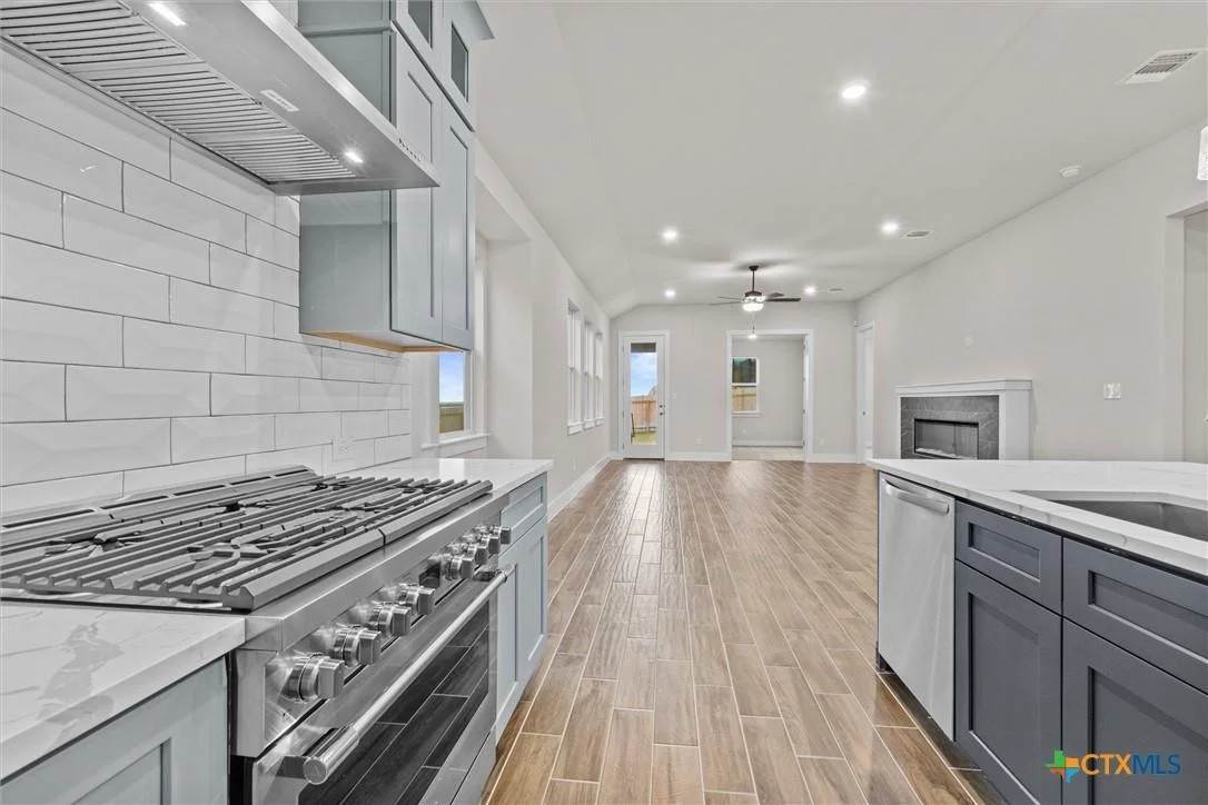 Photo of 401 Stellar Wind DR
