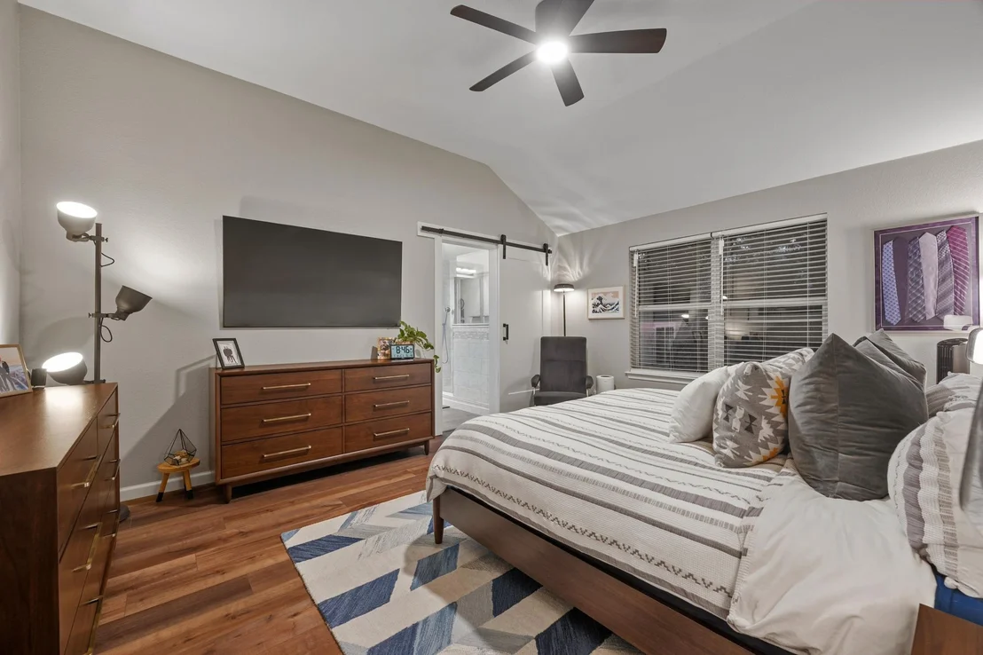 Photo of 5935 Salcon Cliff DR