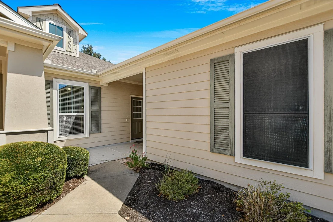 Photo of 215 Bonham LOOP