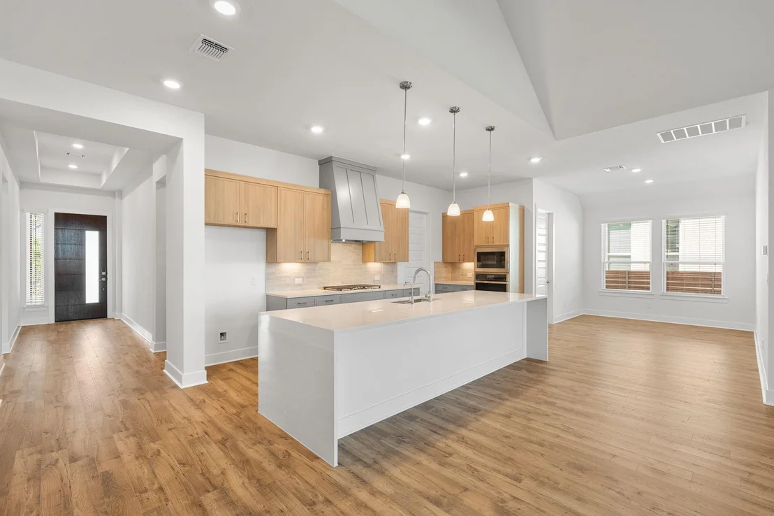 Photo of 2212 Tobiano TRCE