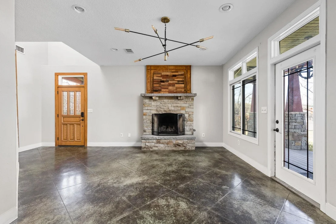 Photo of 2203 Lindell Ave