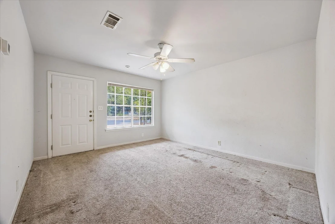 Photo of 402 Bramble DR