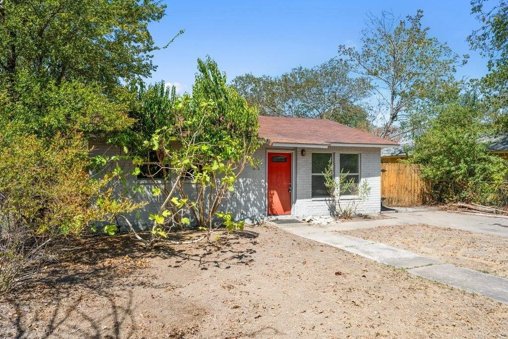Photo of 1304 Lily TER