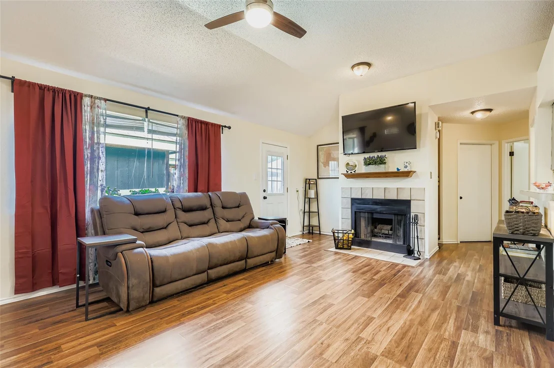 Photo of 830 Eagles WAY