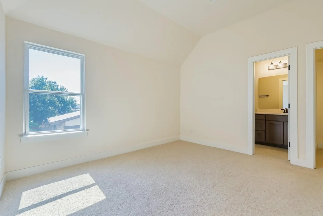 Photo of 320 Autumn Oak WAY