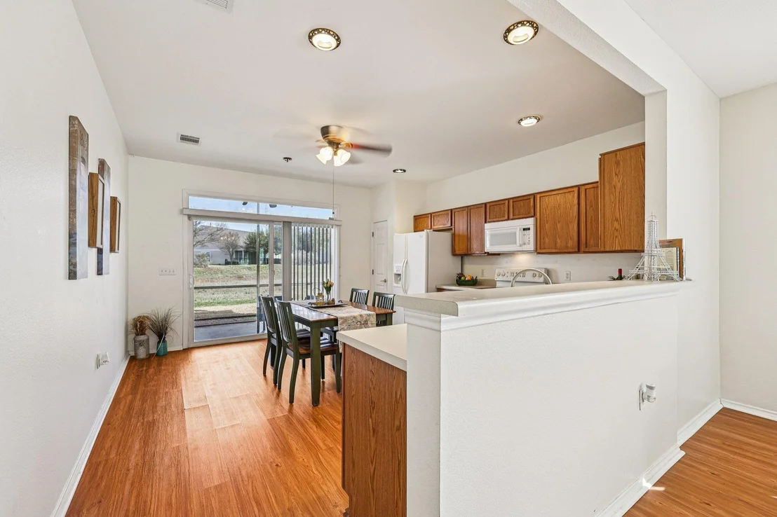 Photo of 323 Crockett LOOP