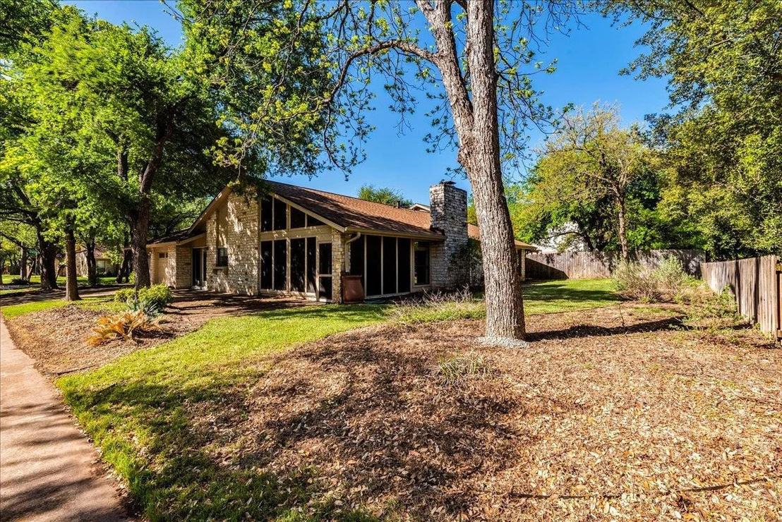 Photo of 7300 Tanbark CV