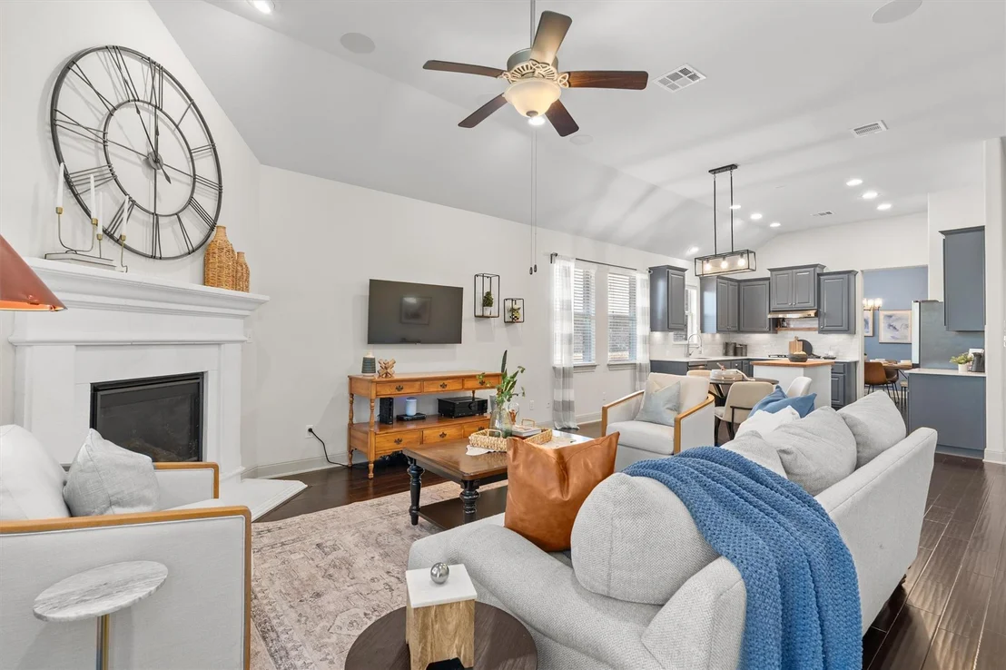Photo of 2732 Florin CV