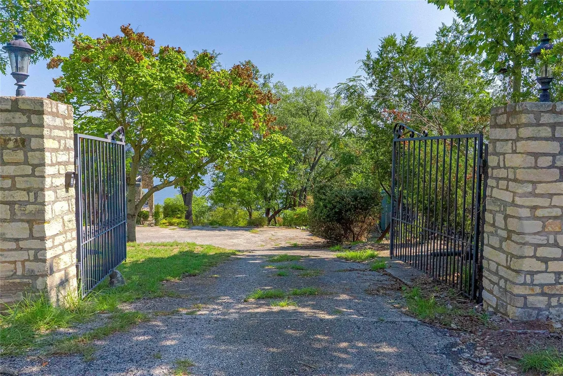 Photo of 18106 Travis CIR