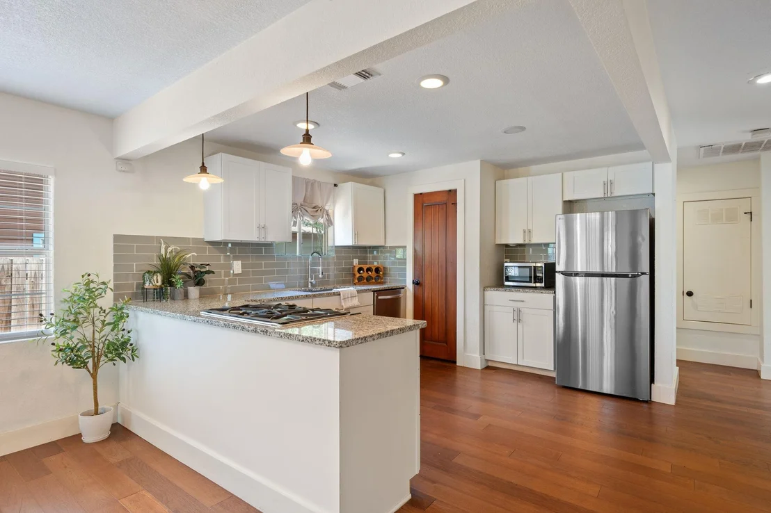 Photo of 1137 Nickols Ave