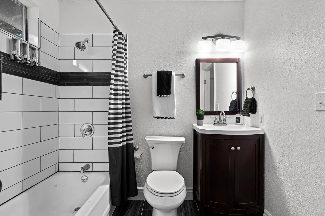 Photo of 8504 Contour DR