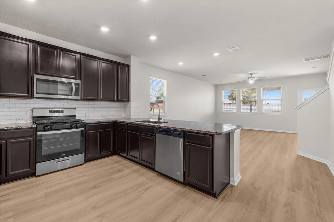 Photo of 6044 Genova PL