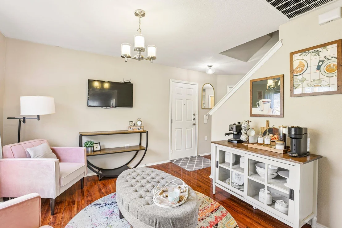 Photo of 5508 Emma Thompson WAY
