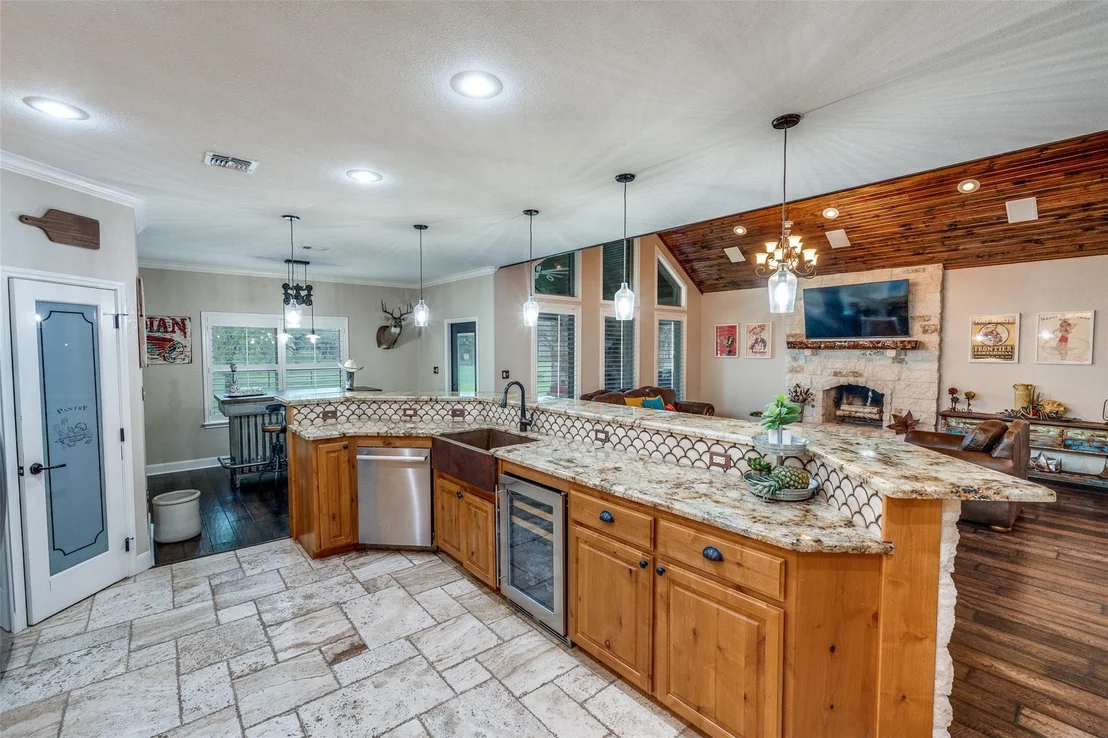 Photo of 237 County Rd 415