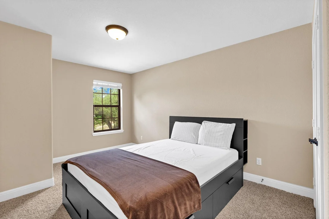 Photo of 301 Wye Oak ST