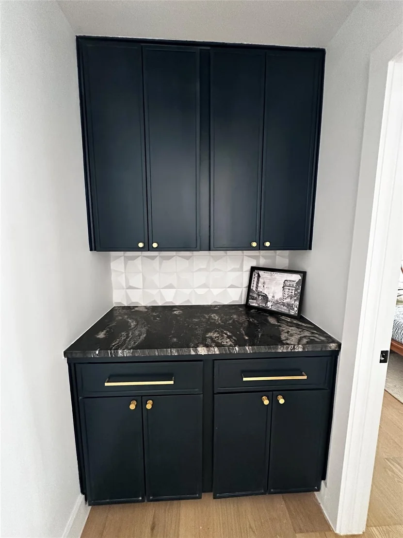 Photo of 4328 Far West BLVD