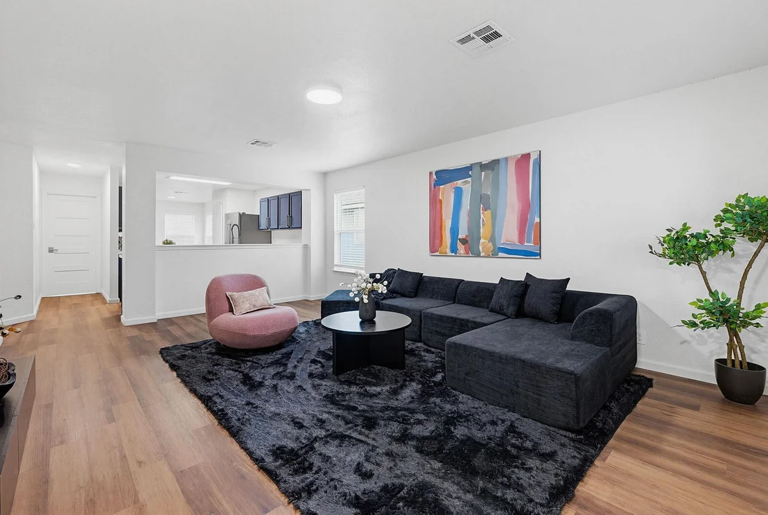 Photo of 114 Loryn DR