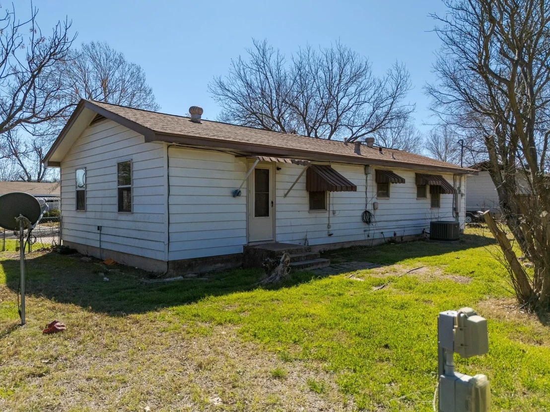 Photo of 302 Easy ST