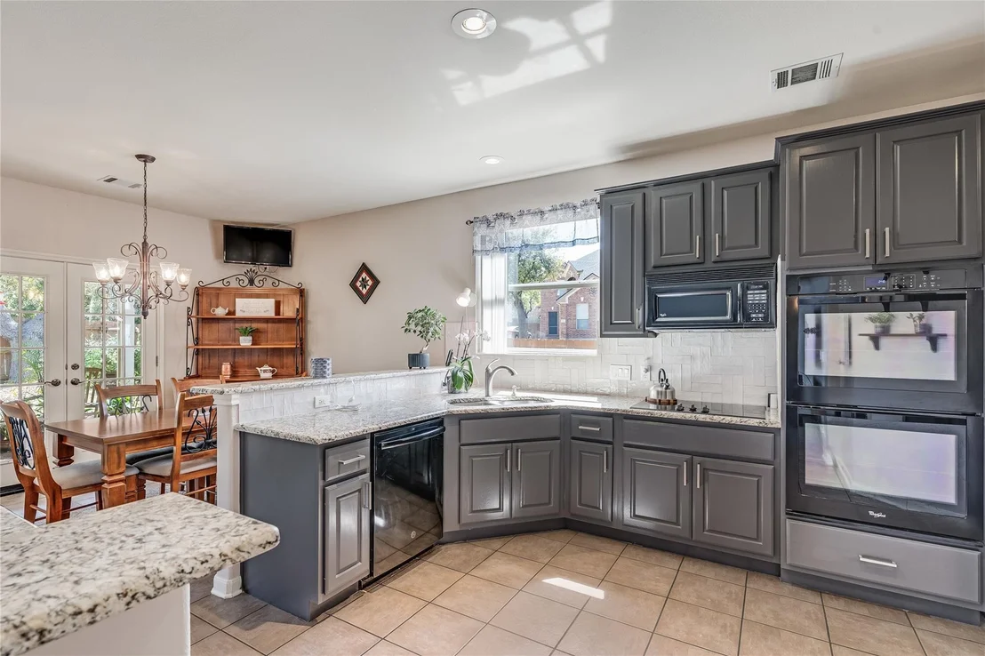 Photo of 2535 Crenshaw DR