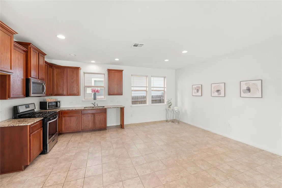 Photo of 217 Vestral RD
