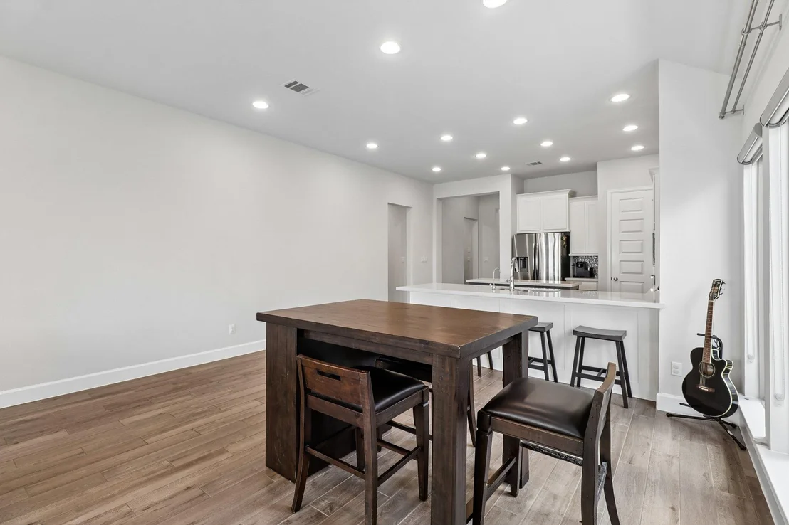 Photo of 112 Chinaberry BND