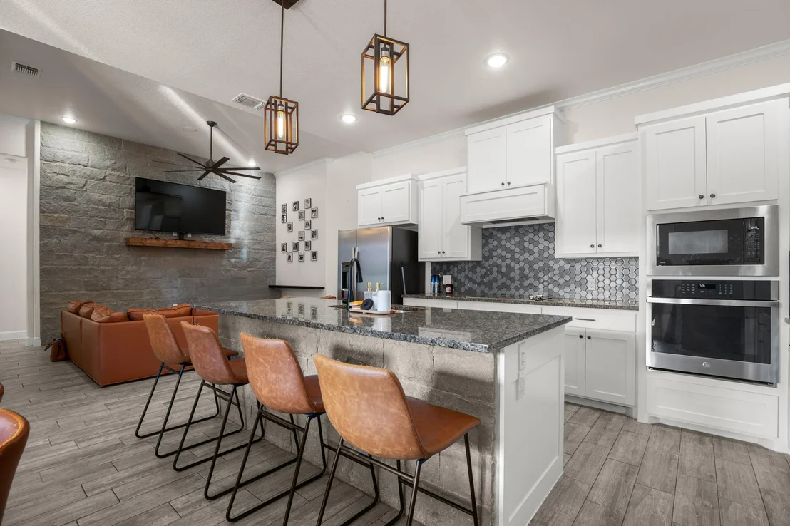 Photo of 136 Greg LN