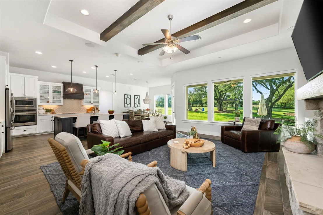 Photo of 220 Highland Oaks