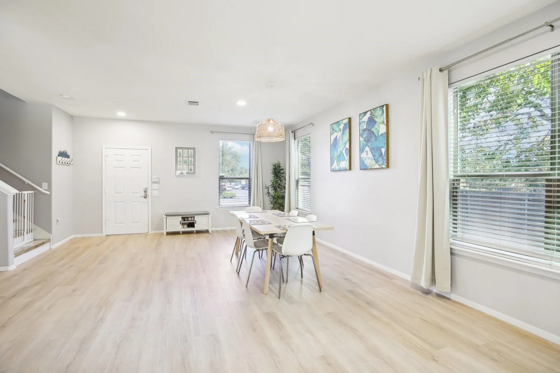 Photo of 8101 Verbank Villa DR