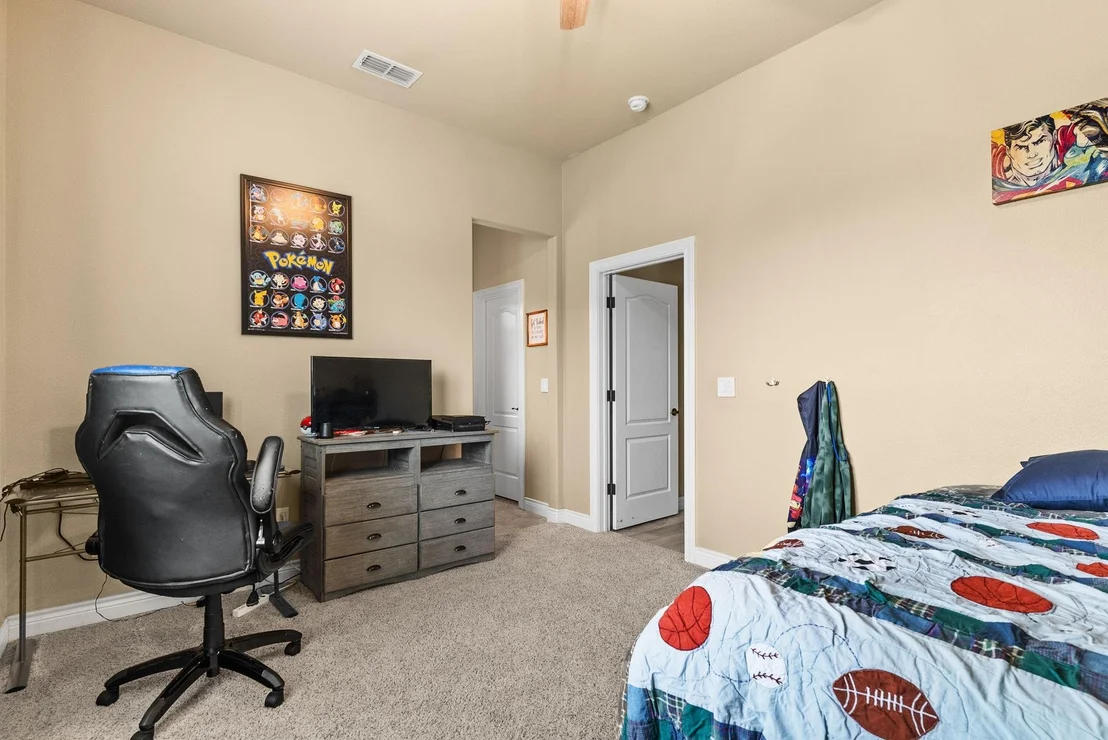Photo of 121 Eagle Rock