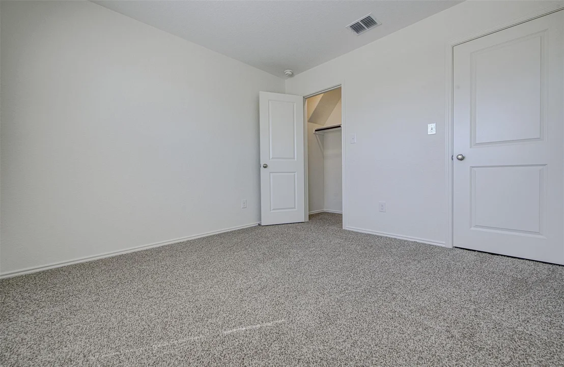 Photo of 517 Thunderstorm Ave