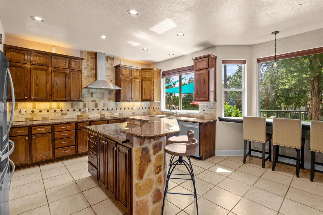 Photo of 5545 Cliff Estates RD