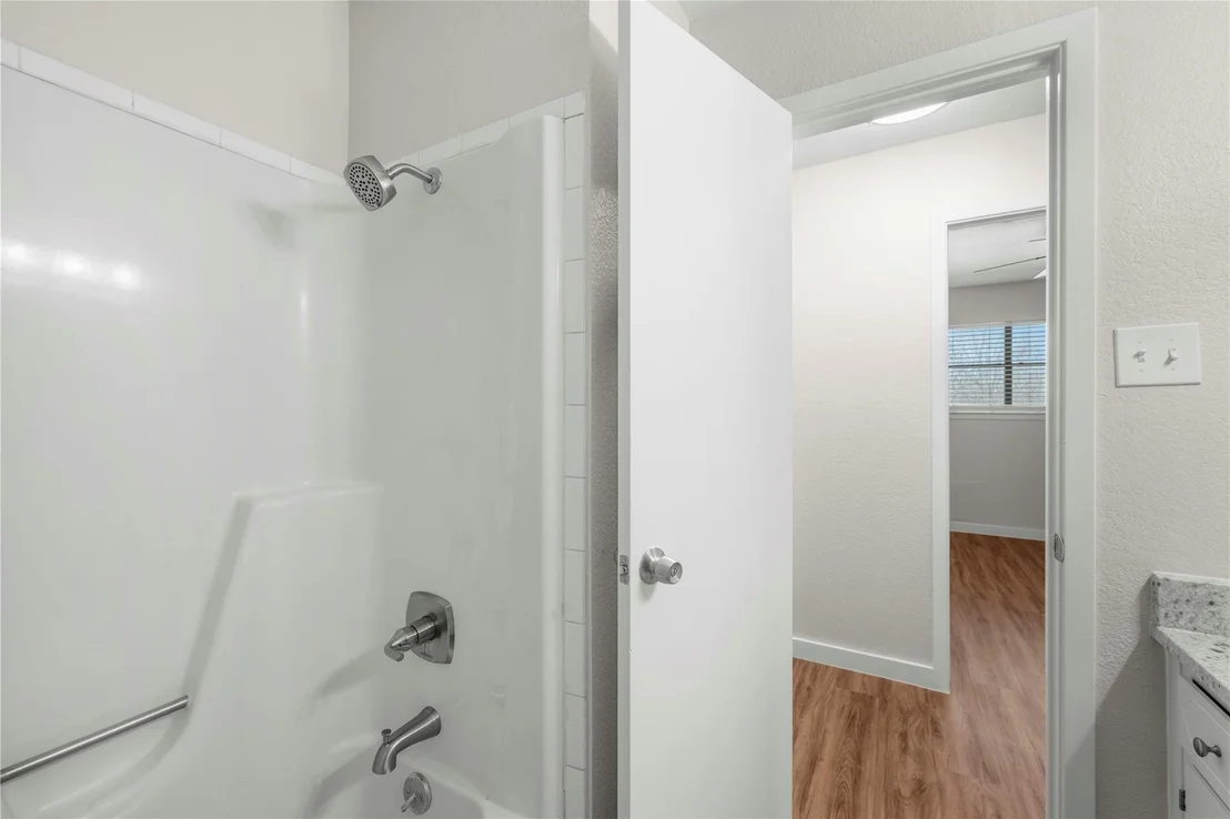 Photo of 4010 Valley View DR