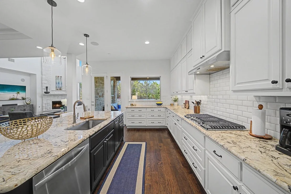 Photo of 18520 Dewitt PL