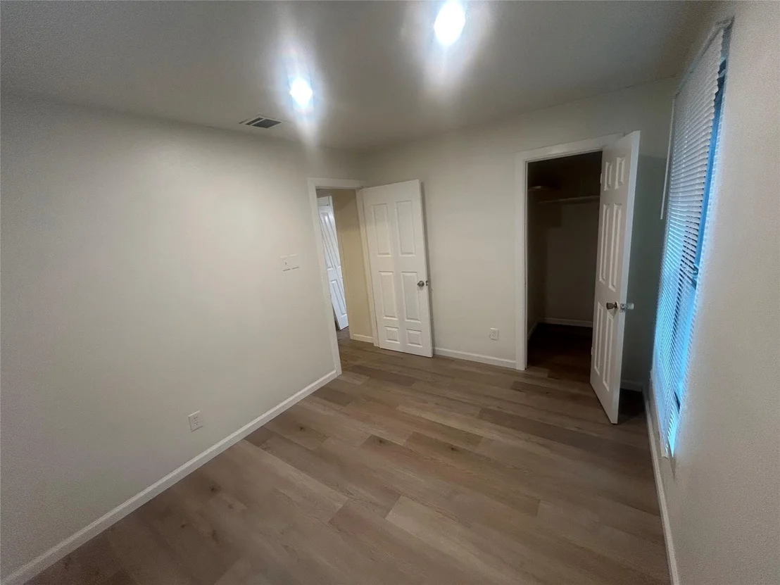 Photo of 1909 Heathwood CIR