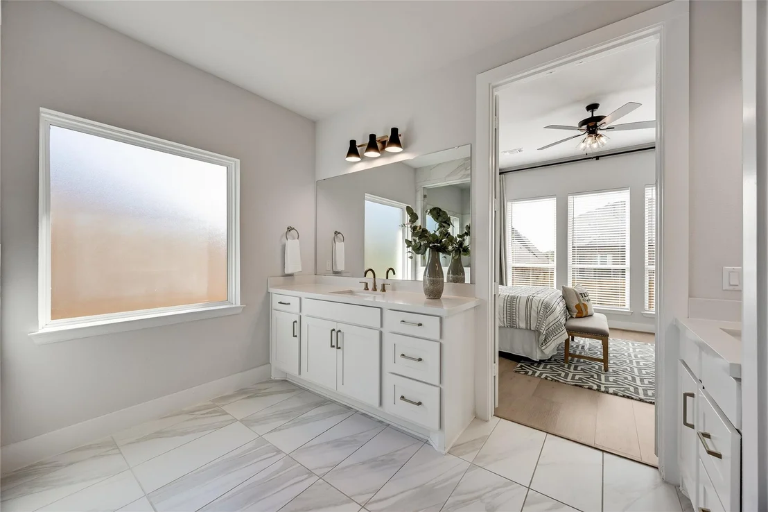 Photo of 200 Green Knoll LN
