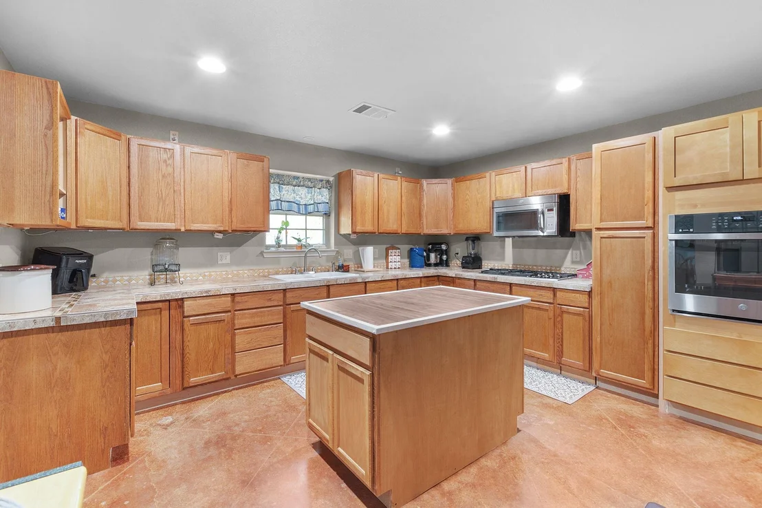 Photo of 15525 Ranch Road 2241