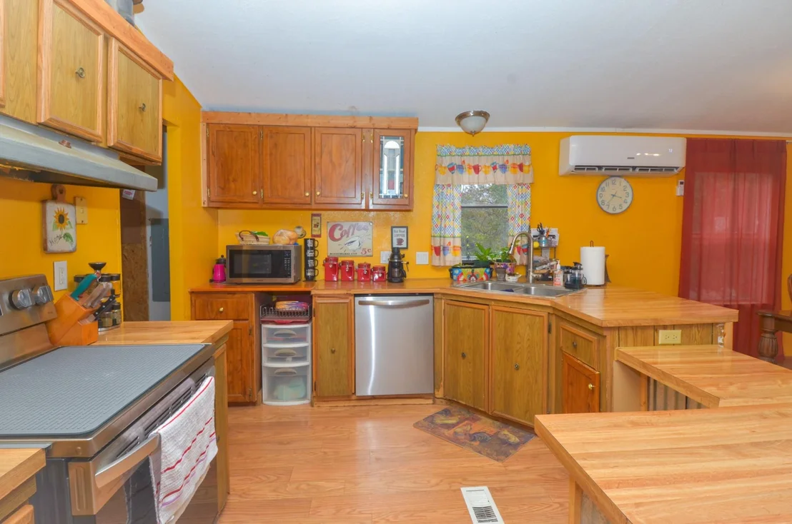 Photo of 319 RIVER RD