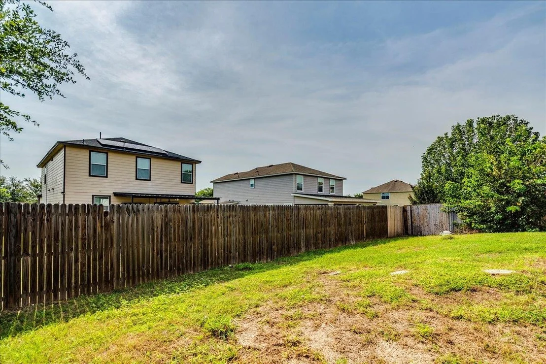 Photo of 270 Cushman DR