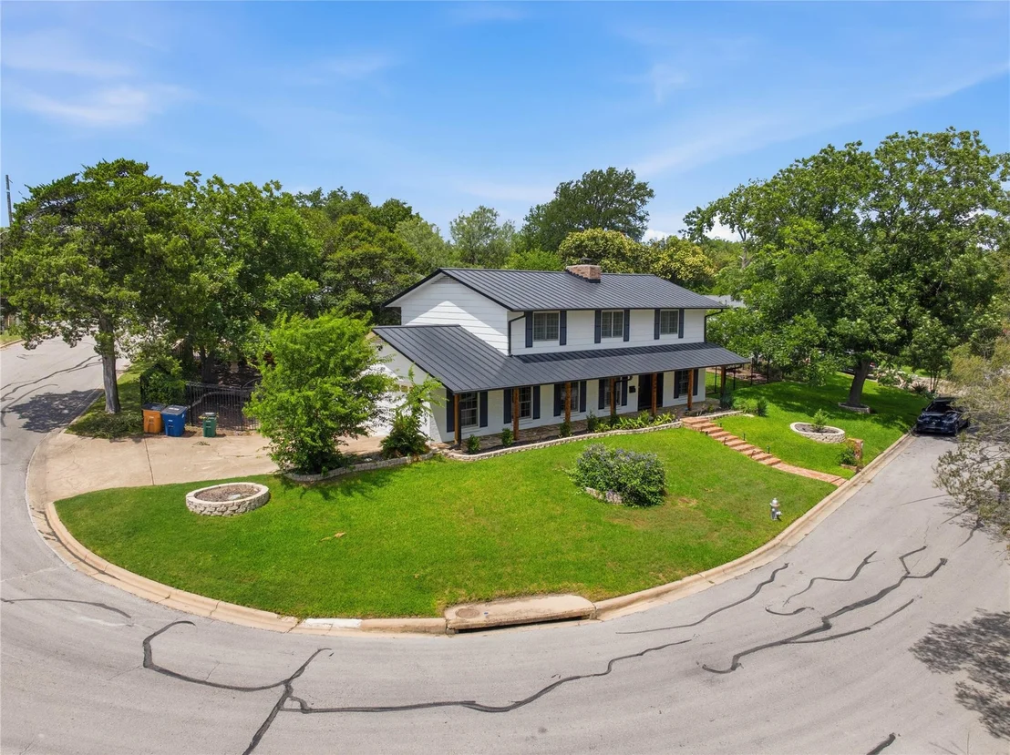 Photo of 3409 Lakeside DR