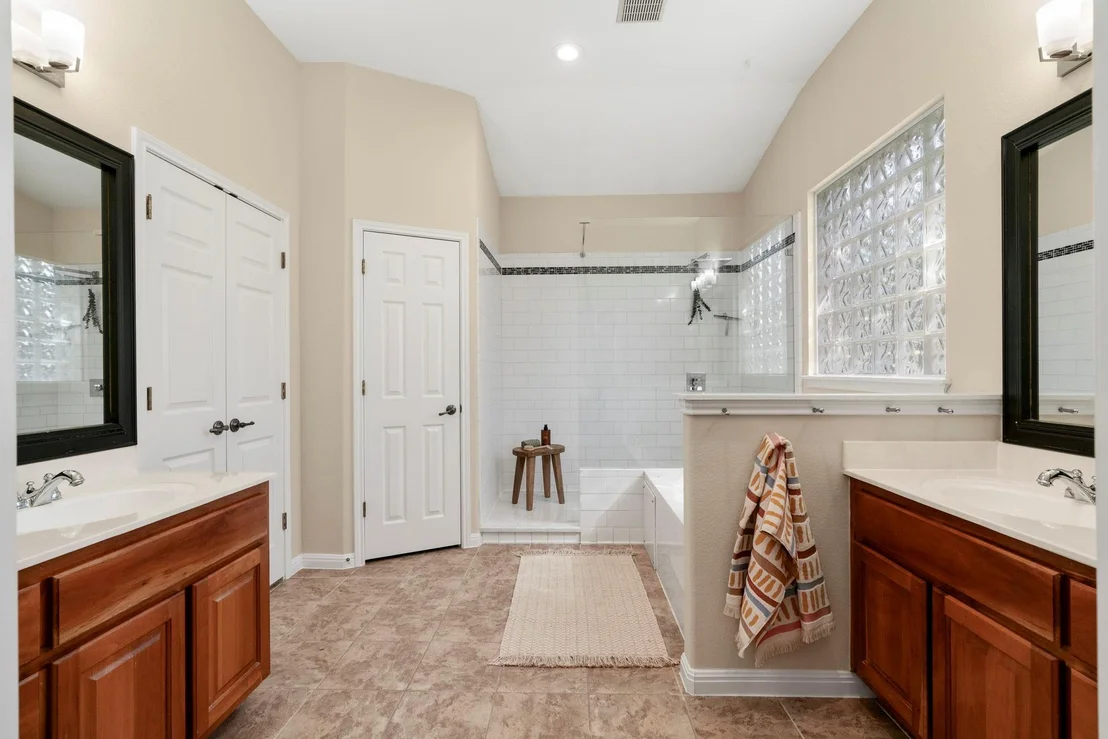 Photo of 502 Mandarin Flyway