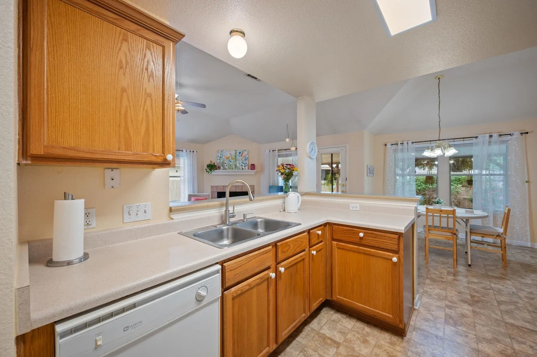 Photo of 450 Zebra DR