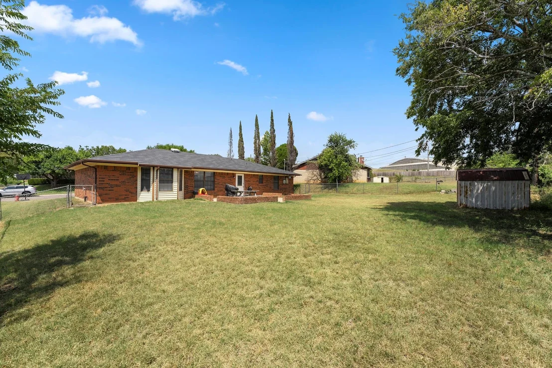 Photo of 2621 Phyllis DR