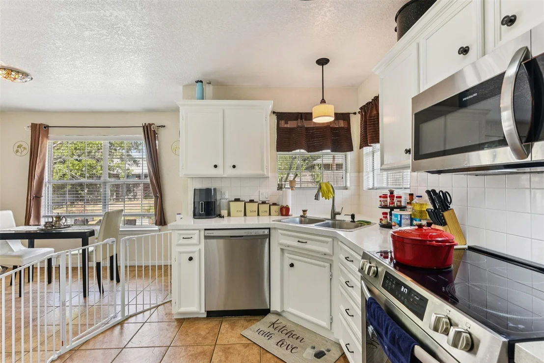 Photo of 5318 W Ridge BLVD
